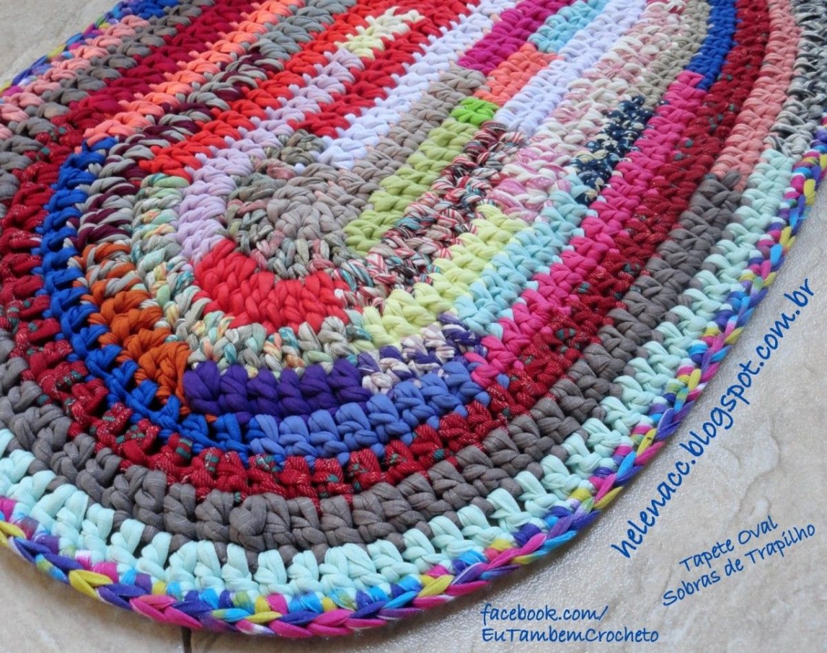 Коврик из трикотажных полосок крючком