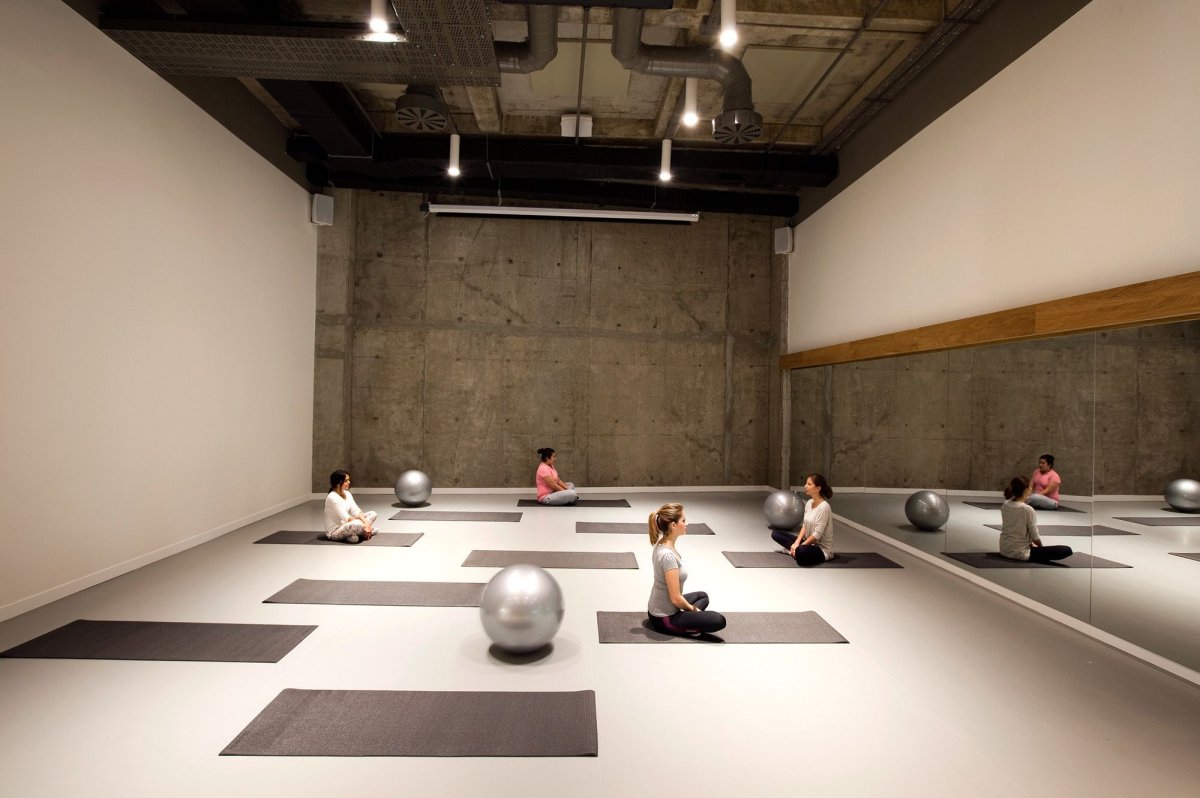 Студия йоги в стиле лофт