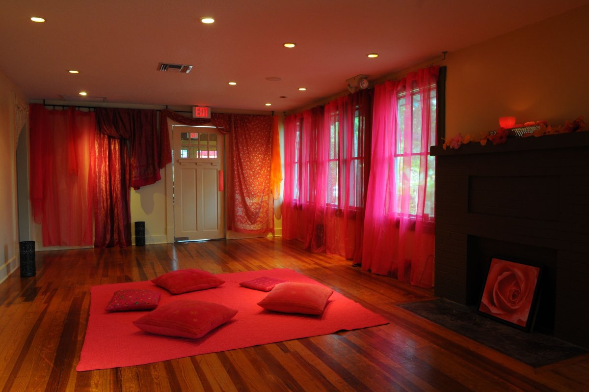 Комната для занятий йогой дизайн