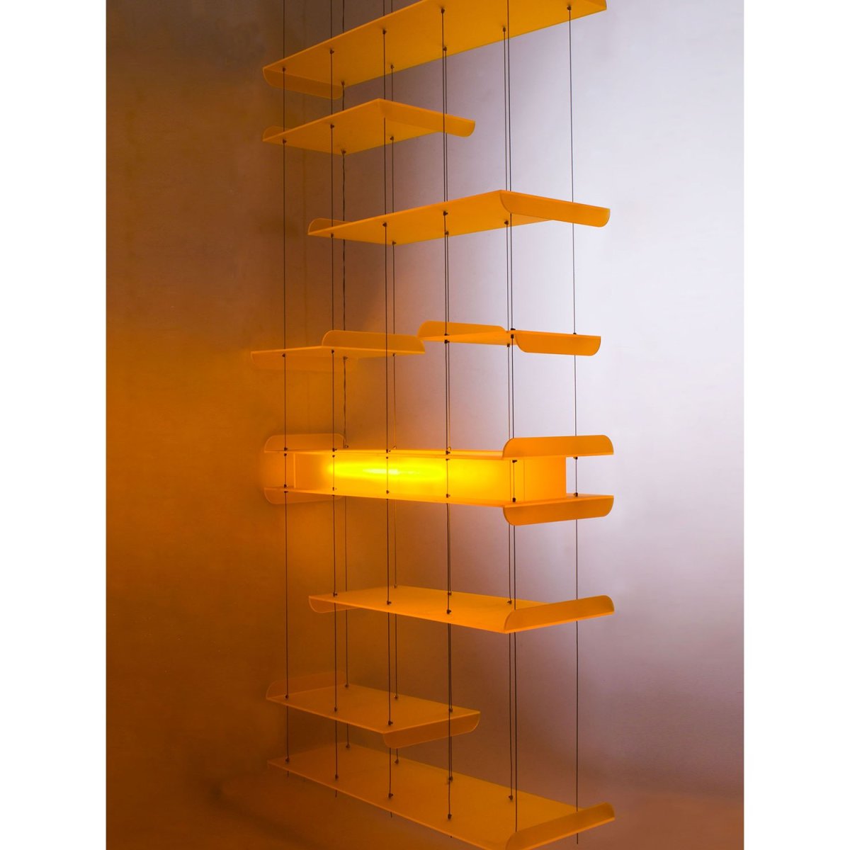 Стеклянные полки на тросах