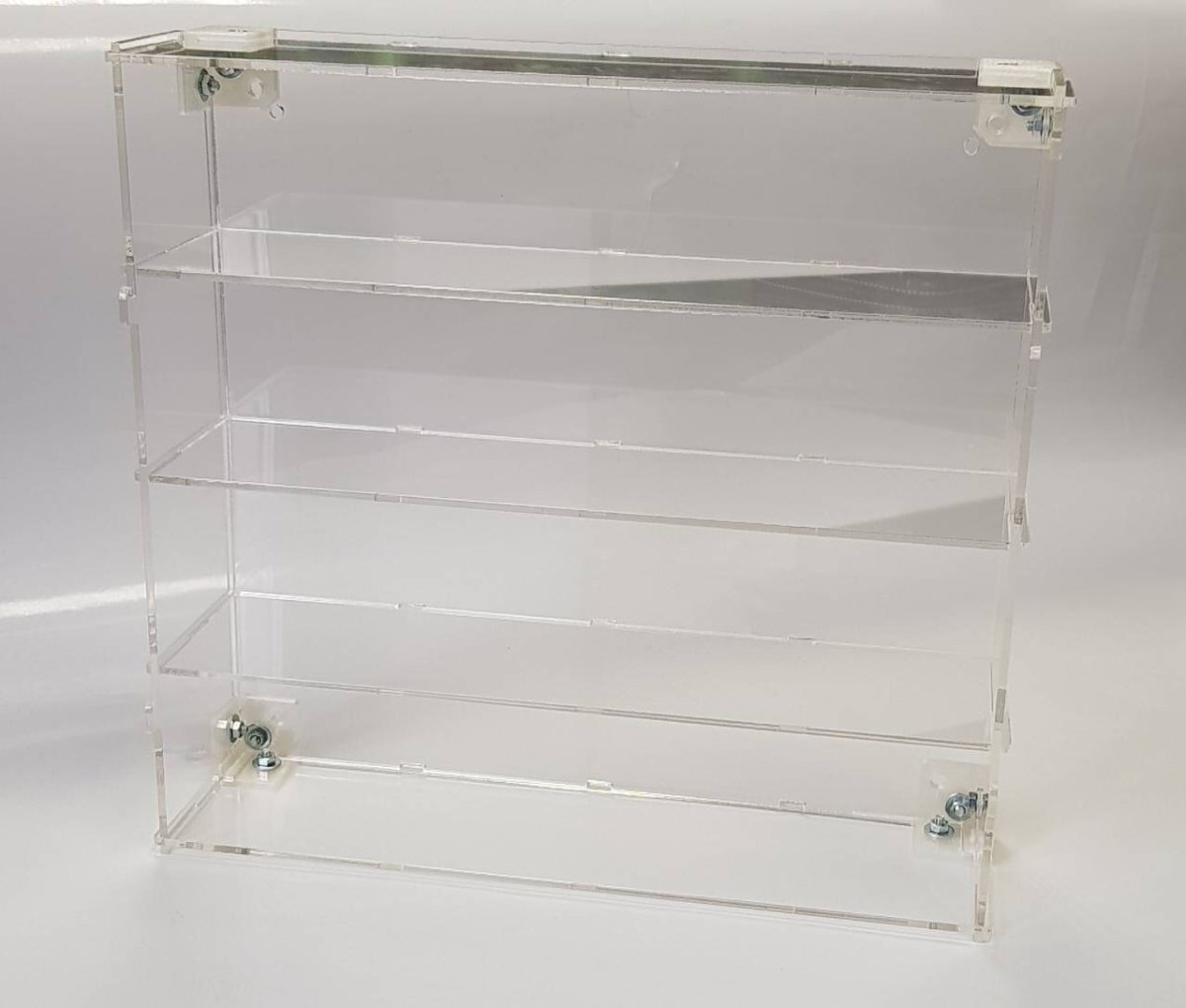 Полки из плексигласа