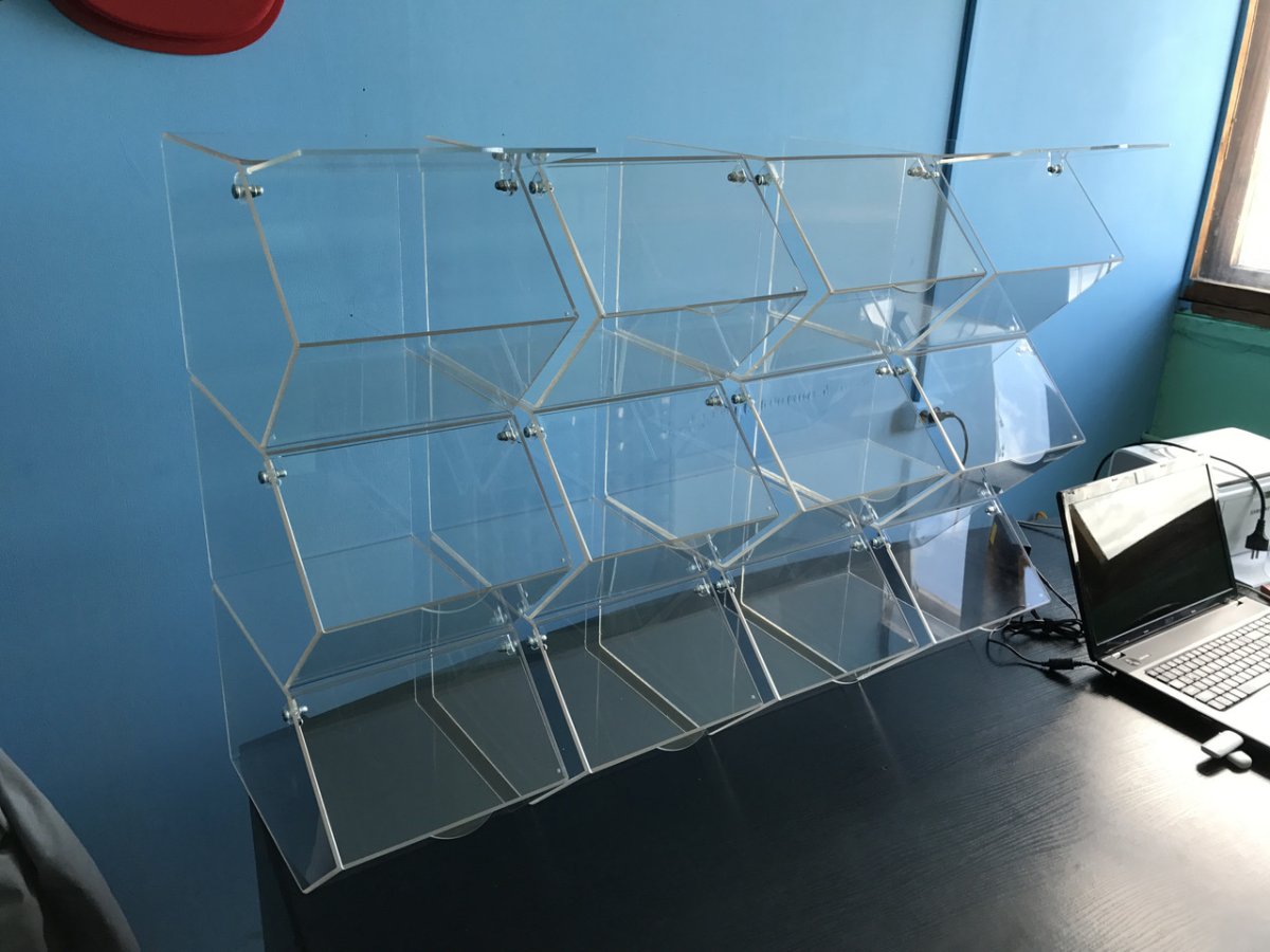 Контейнеры из оргстекла для торговли