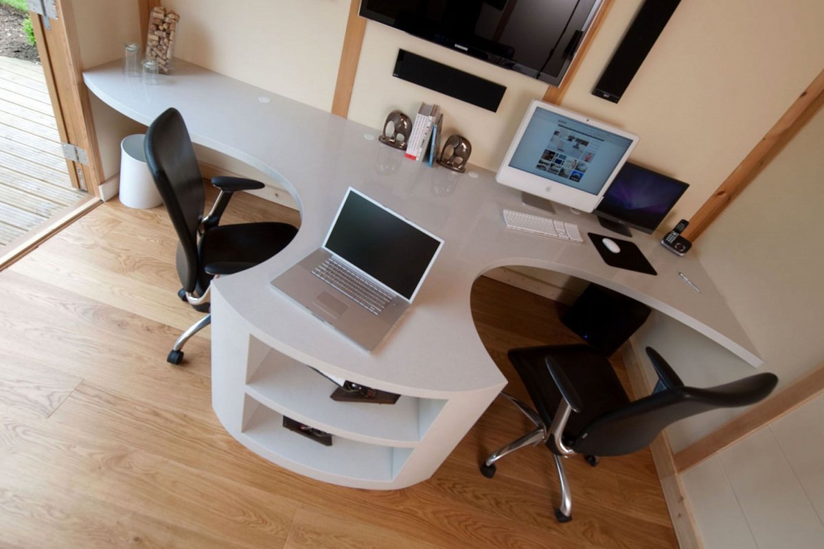 Компьютерный стол