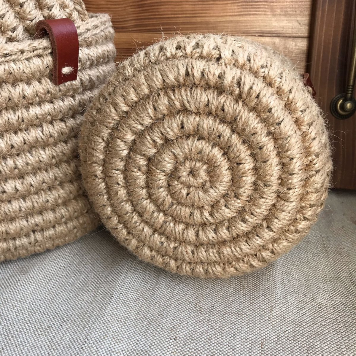 Корзина из джута