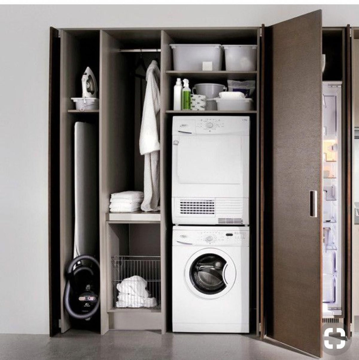 Шкаф в постирочной