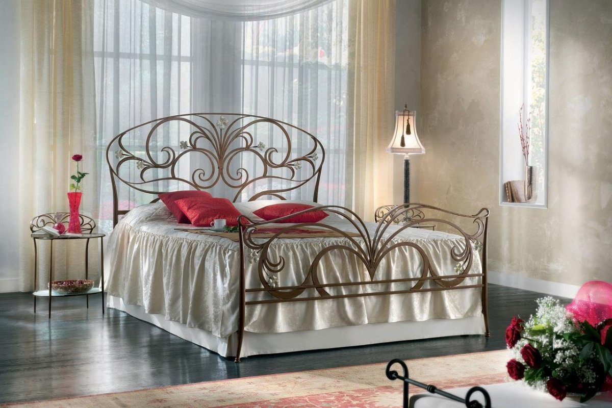 Кровать двуспальная кованная 1600х2000