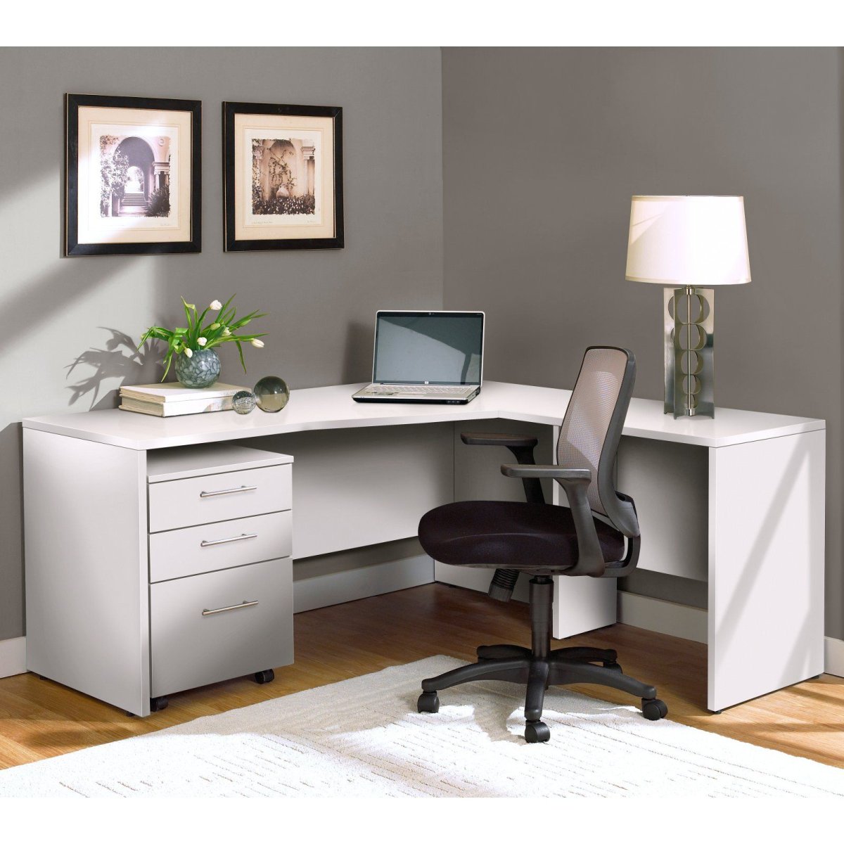 Угловой письменный стол