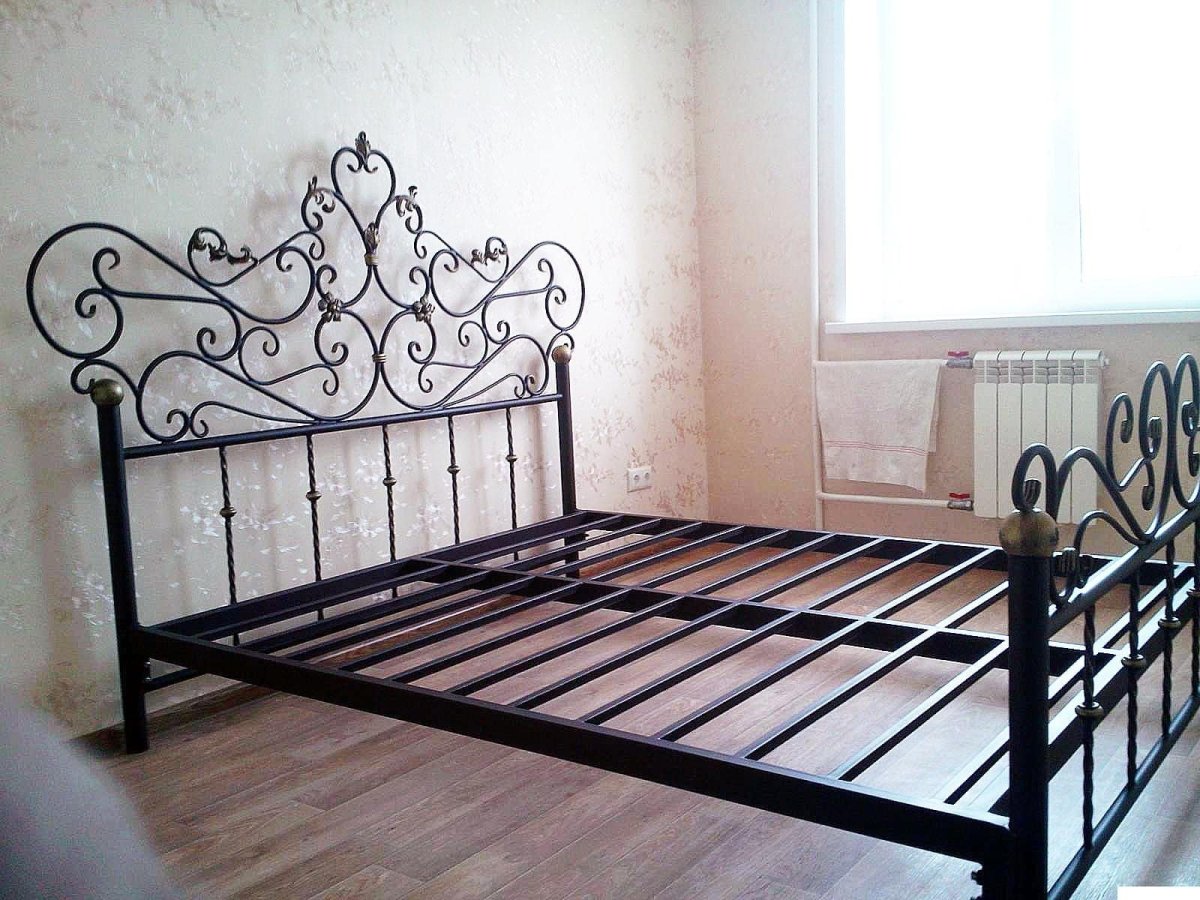 Кованная кровать Эверест