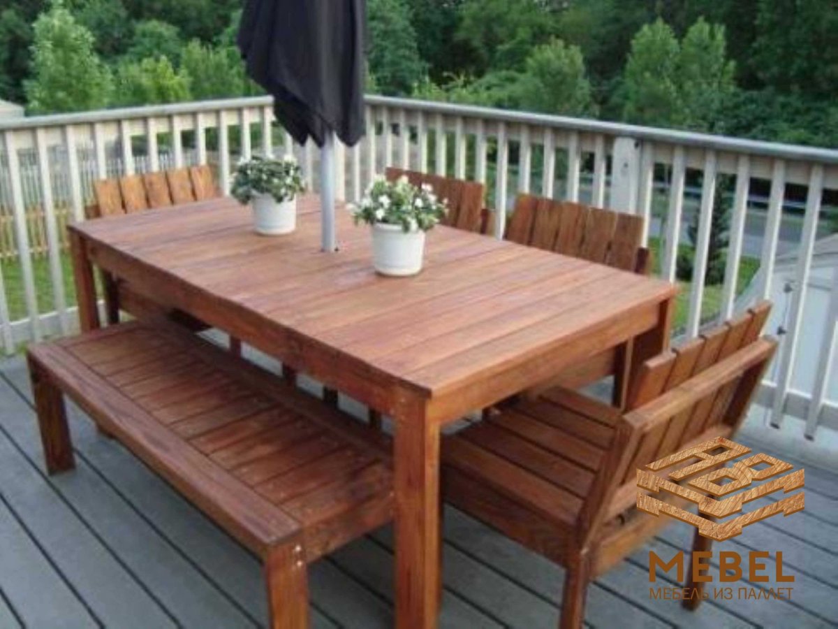 Столик на веранду