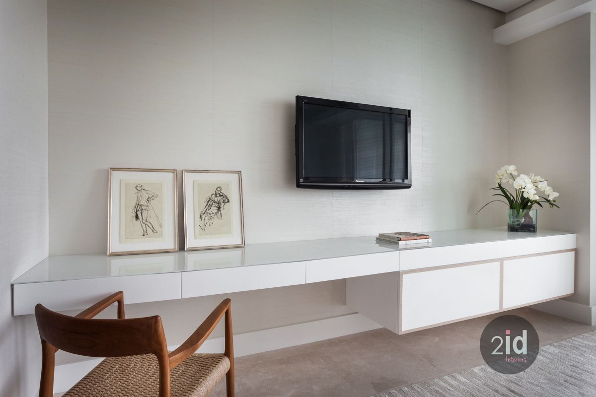 Подвесной стол в гостиную