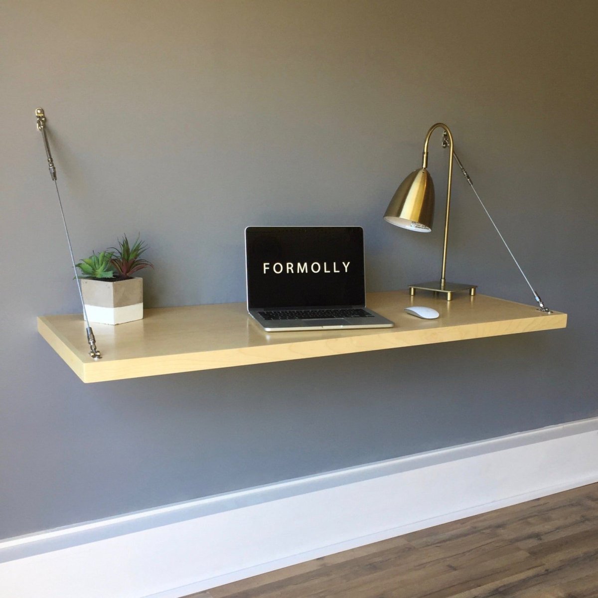 Стол подвесной на стену