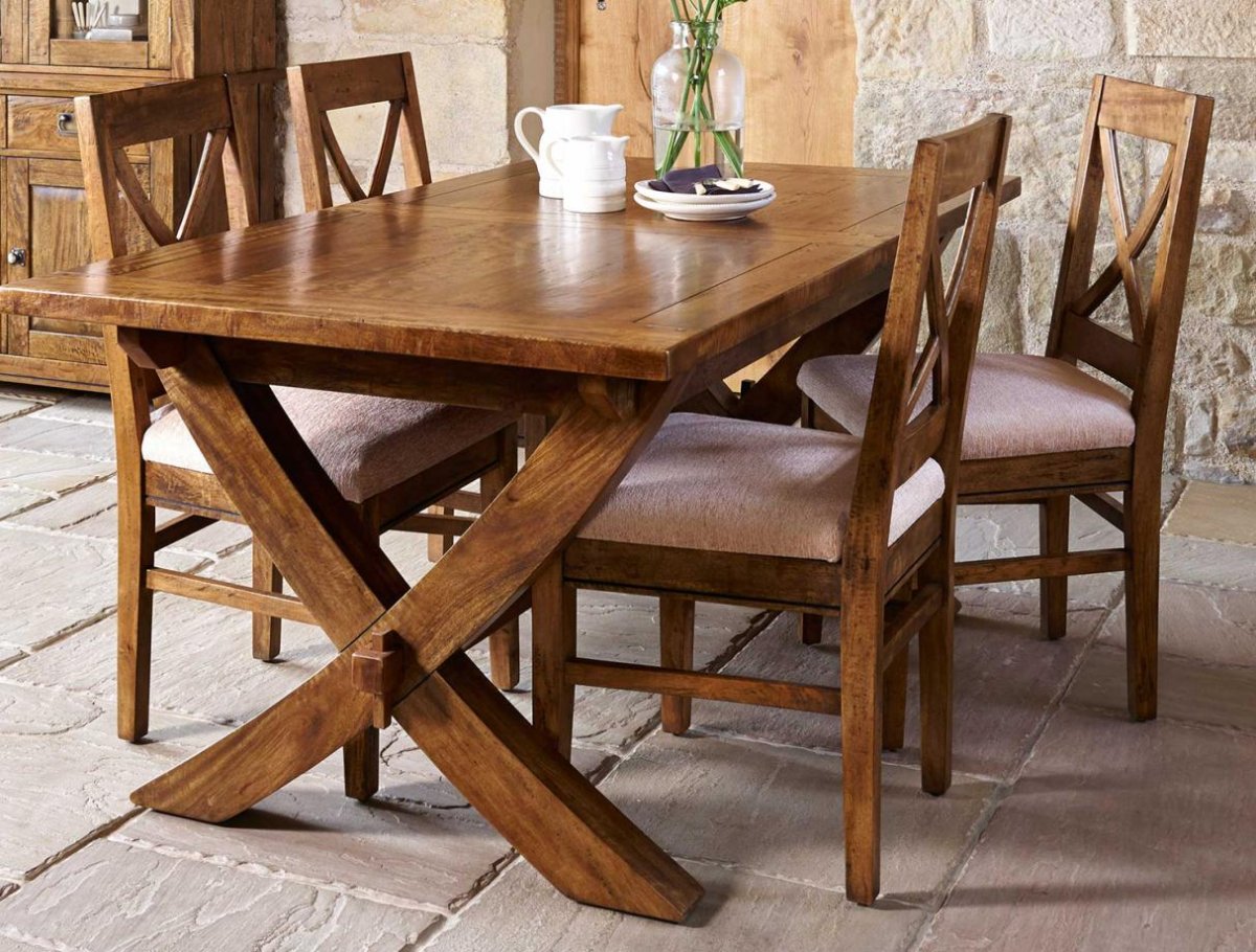 Стол деревянный