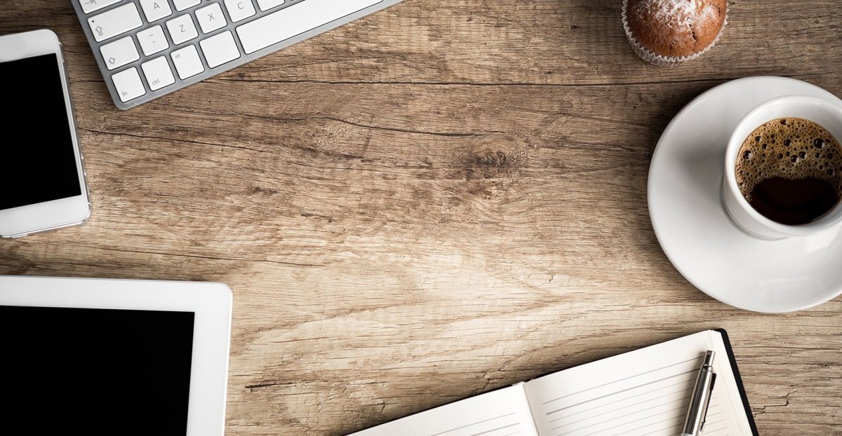 Деловой стол сверху