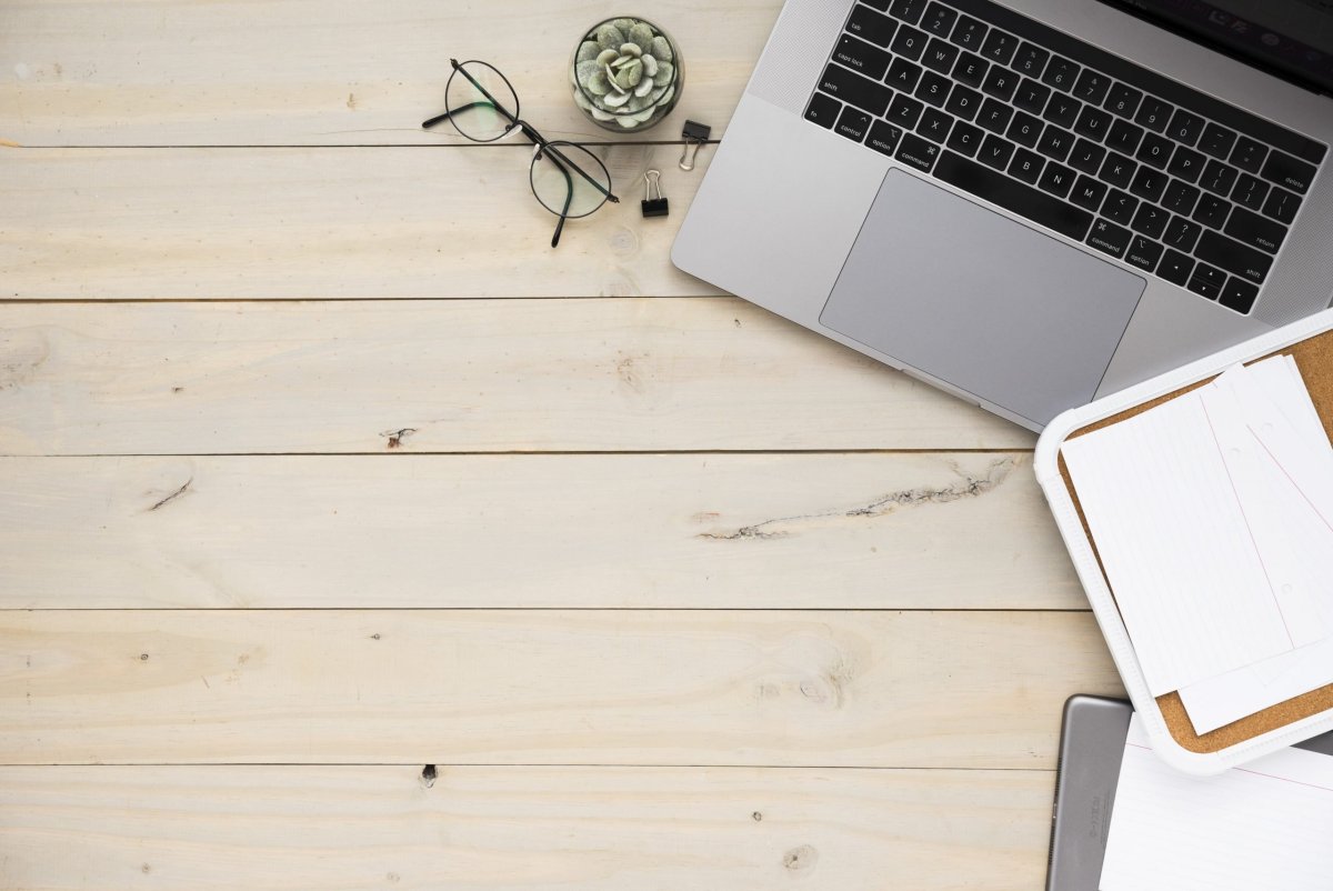 Бэкграунд офисный стол