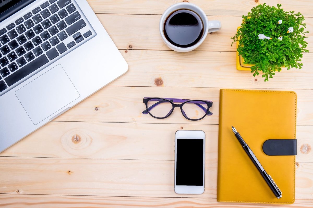 Письменный стол сверху