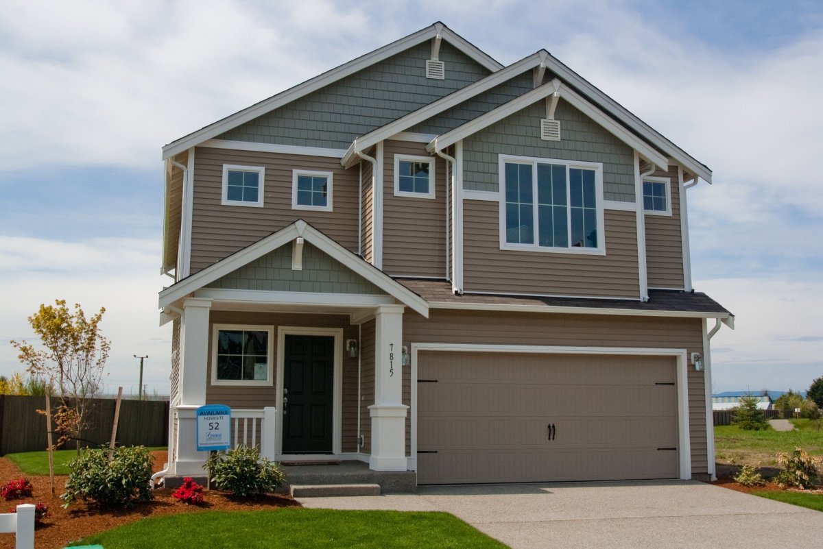 Отделка фасада сайдингом