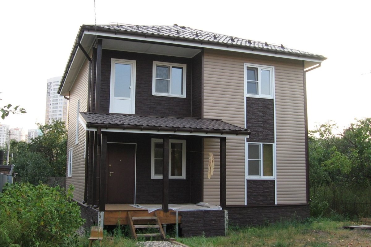 Комбинированный фасад из сайдинга