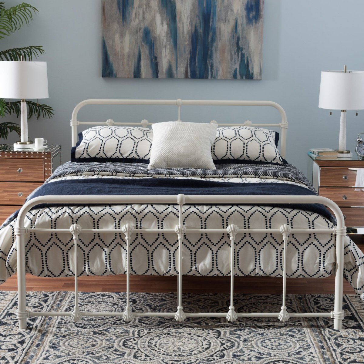 Железная кровать