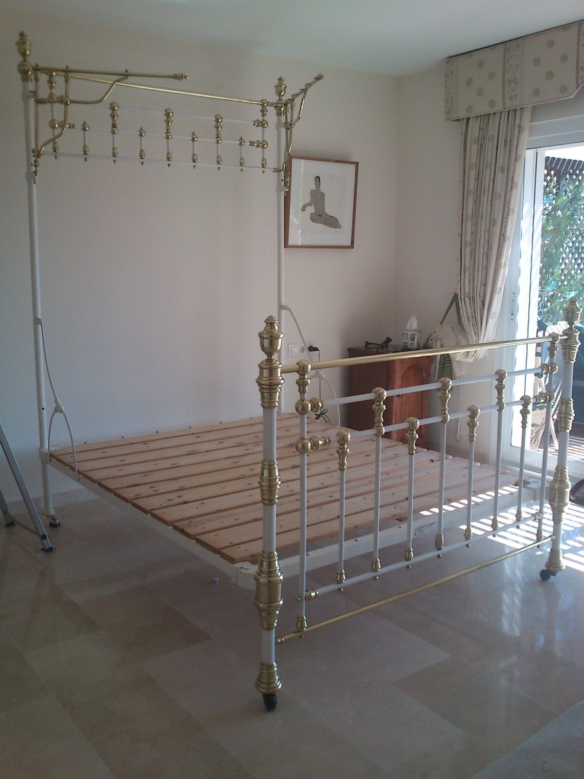 Реставрировать кровать железную