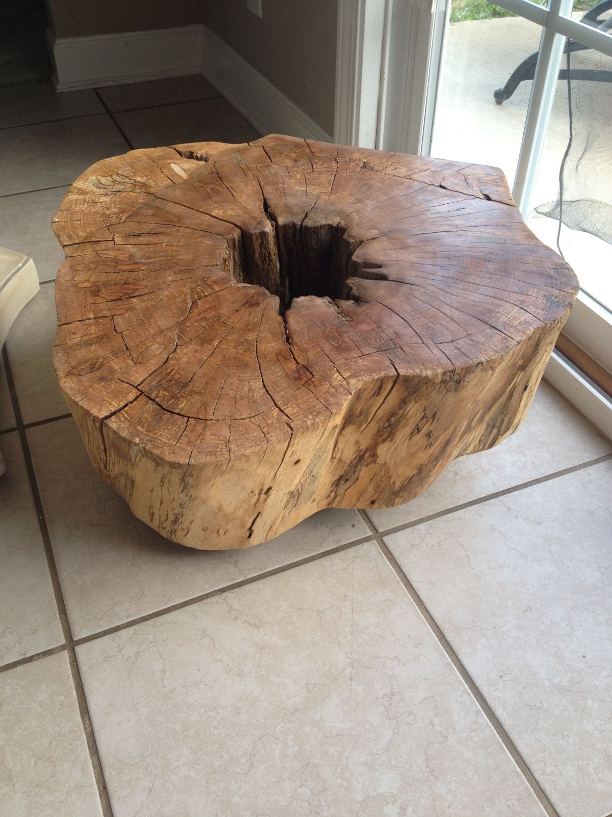 Пуфик из пня