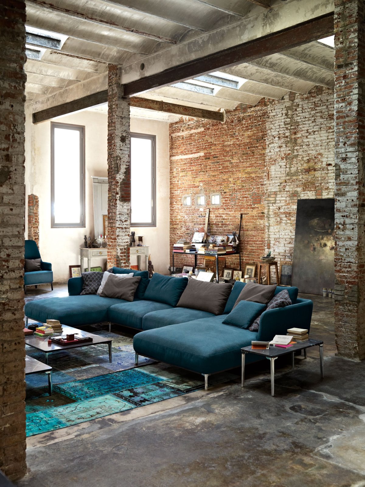 Диван лофт в интерьере