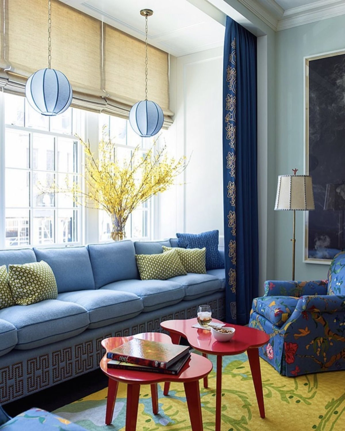 Интерьер с синими акцентами