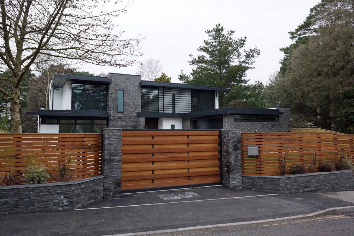 Забор в стиле лофт