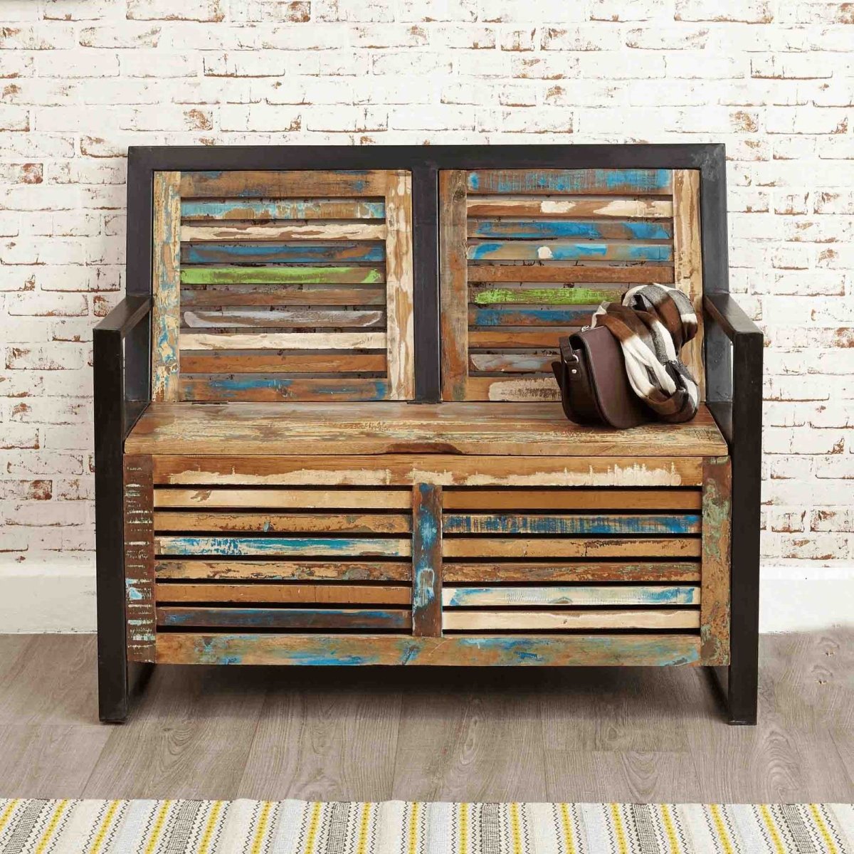 Скамейка в стиле лофт