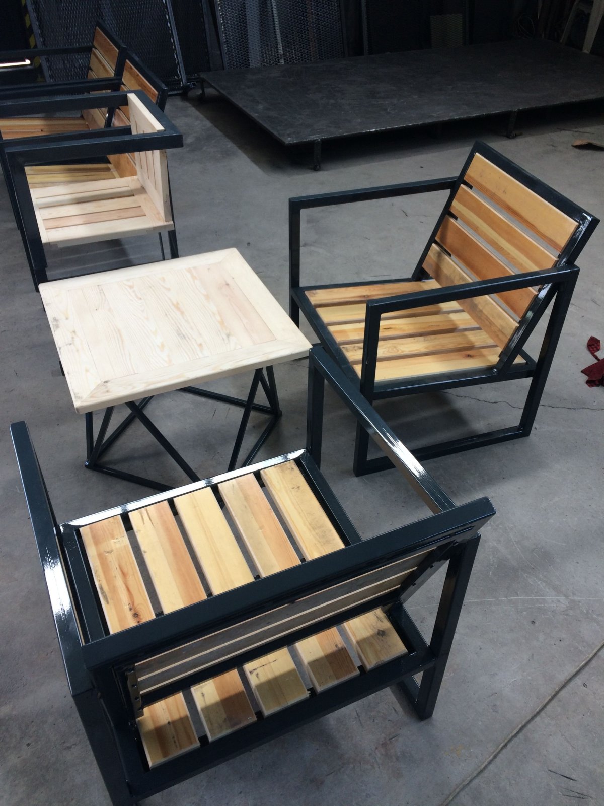 Садовая мебель из металла