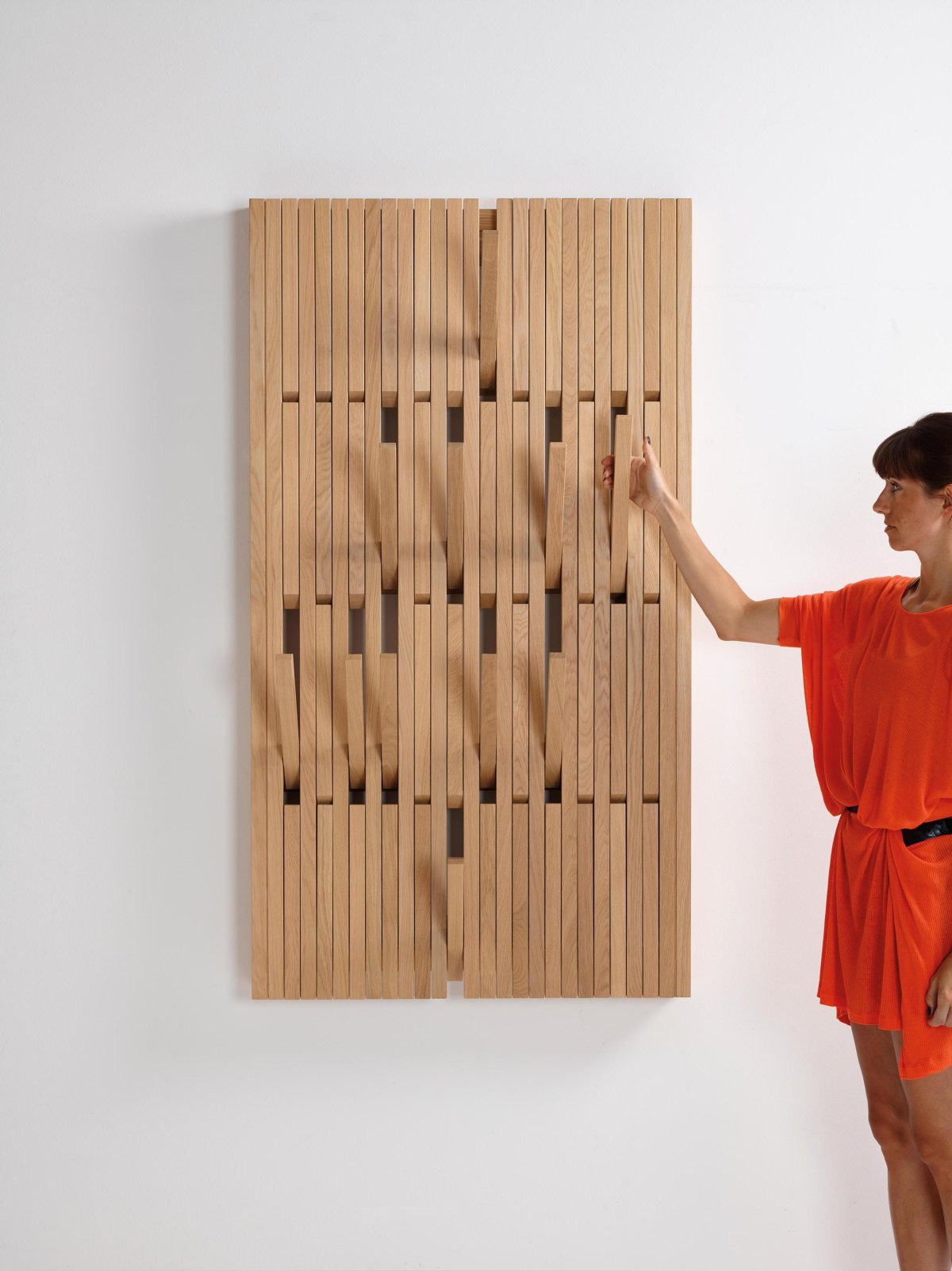 Вешалка для одежды pianotab