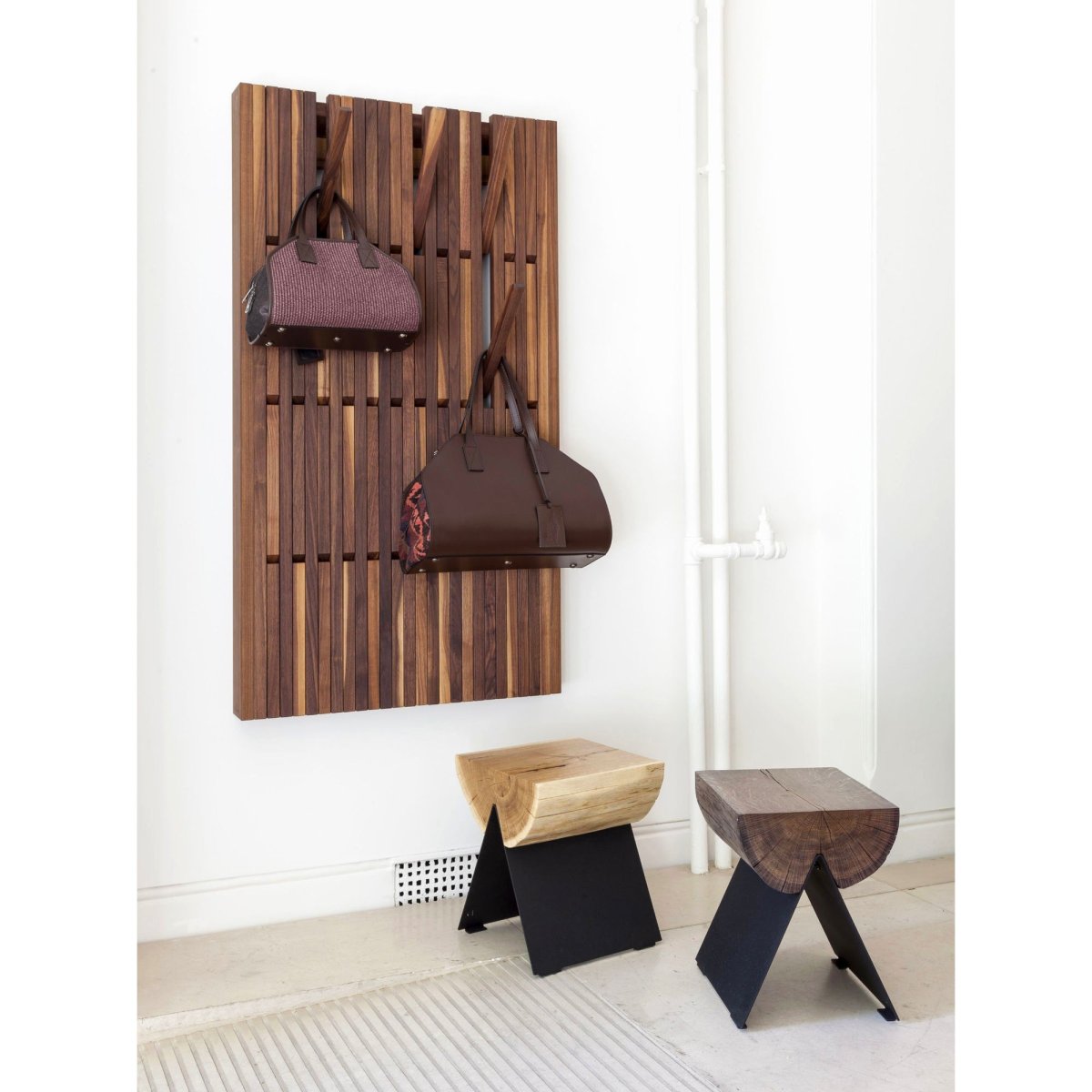 Вешалка для одежды pianotab