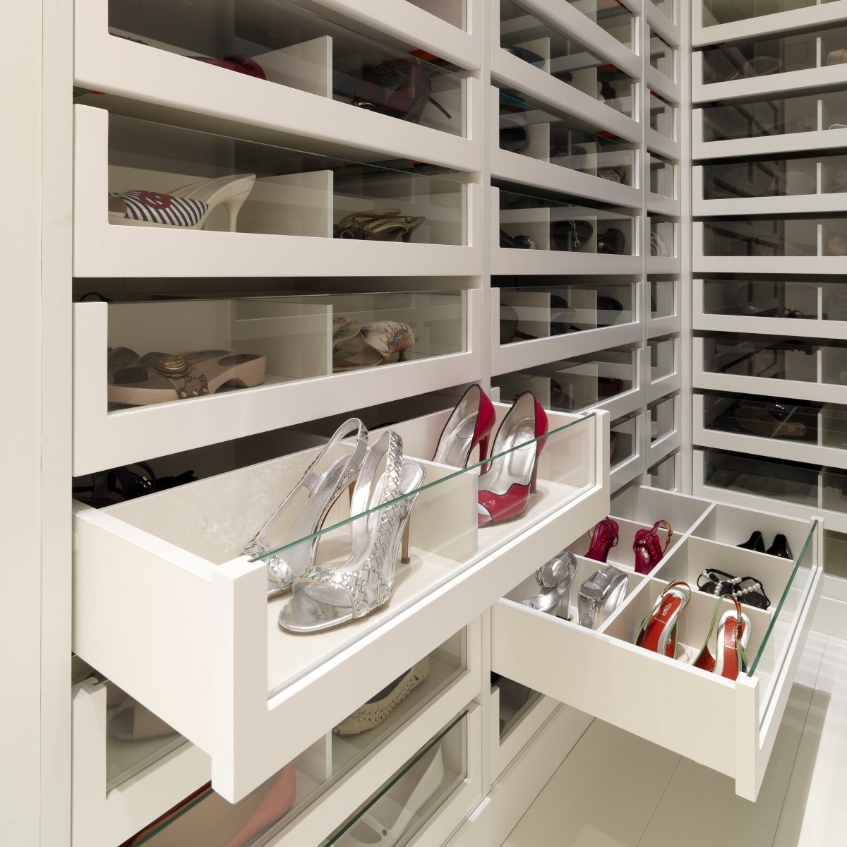 Обувница в гардеробной