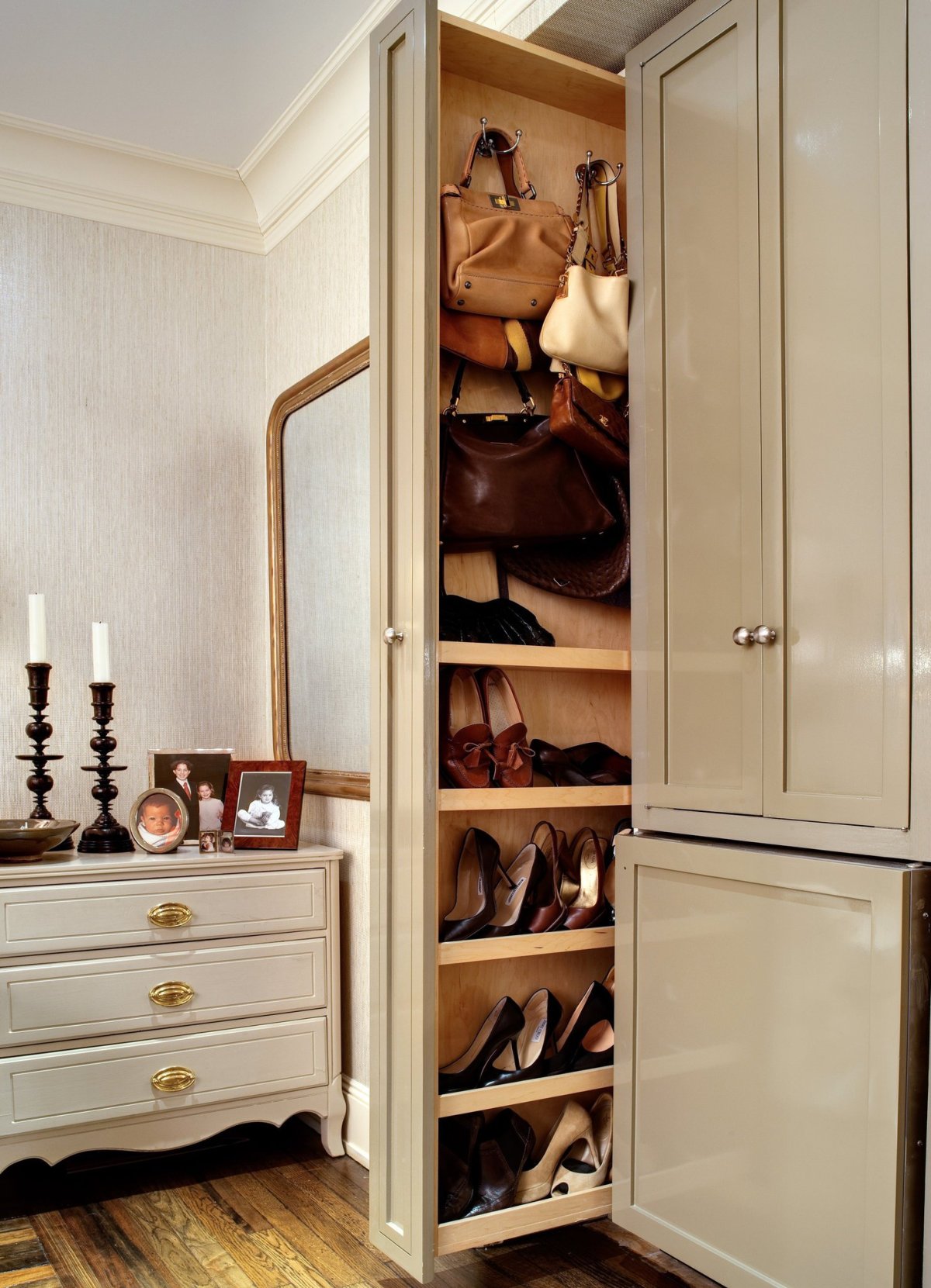 Обувница в прихожую выдвижная