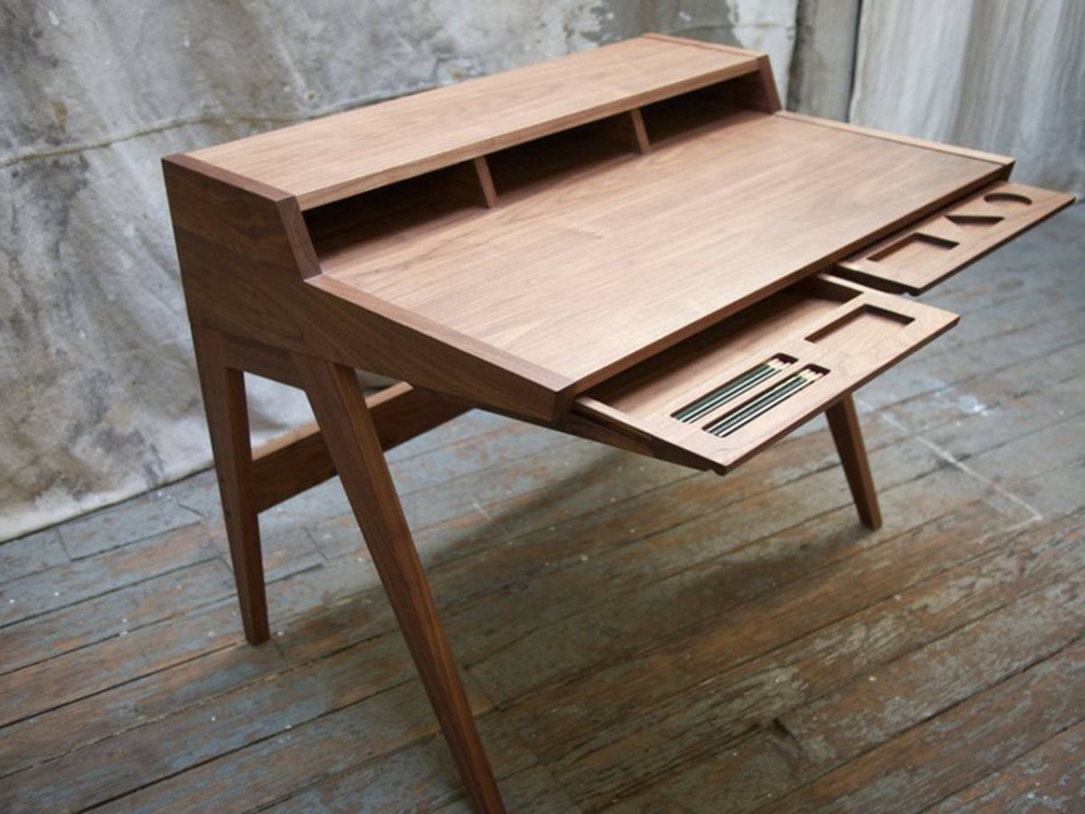 Офисный стол из фанеры