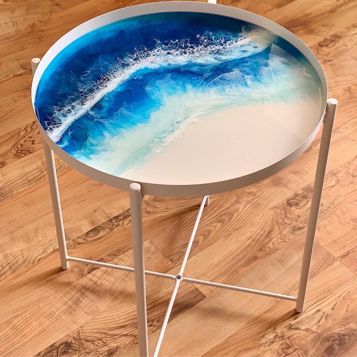 Столик из эпоксидной смолы