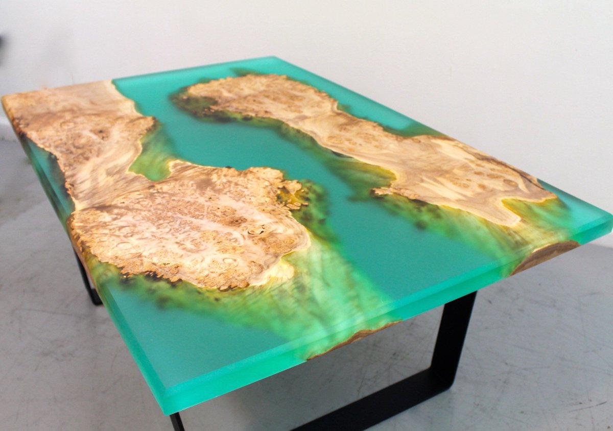 Деревянный стол с 3д эффектом