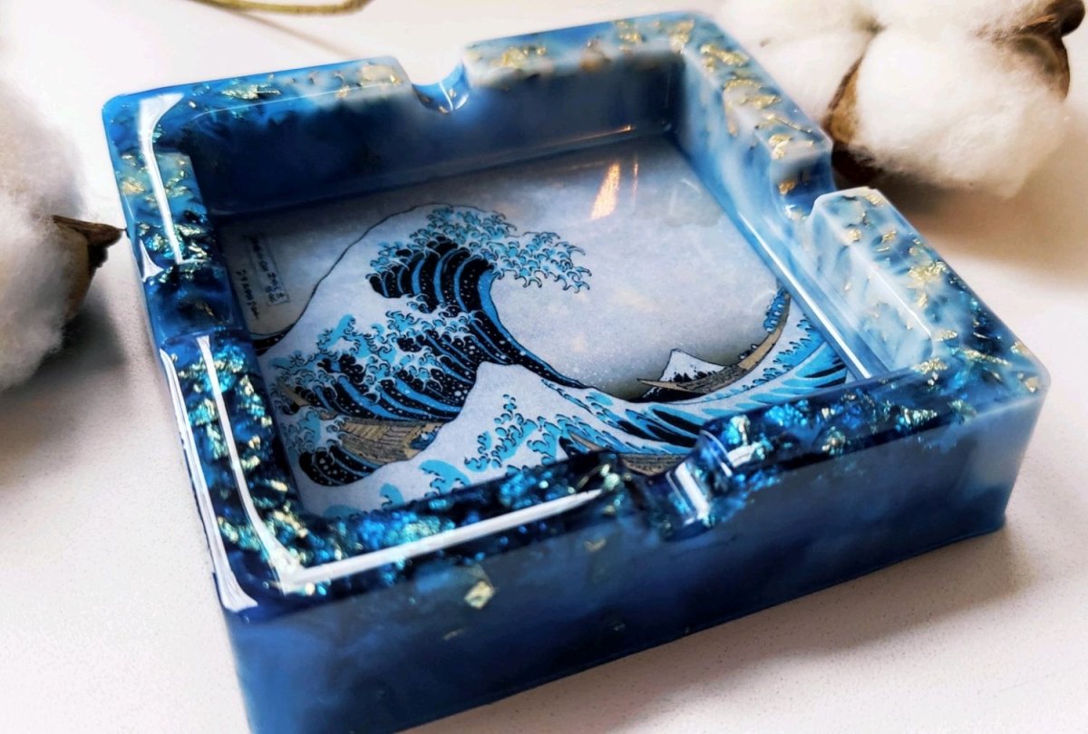 Пепельница из смолы