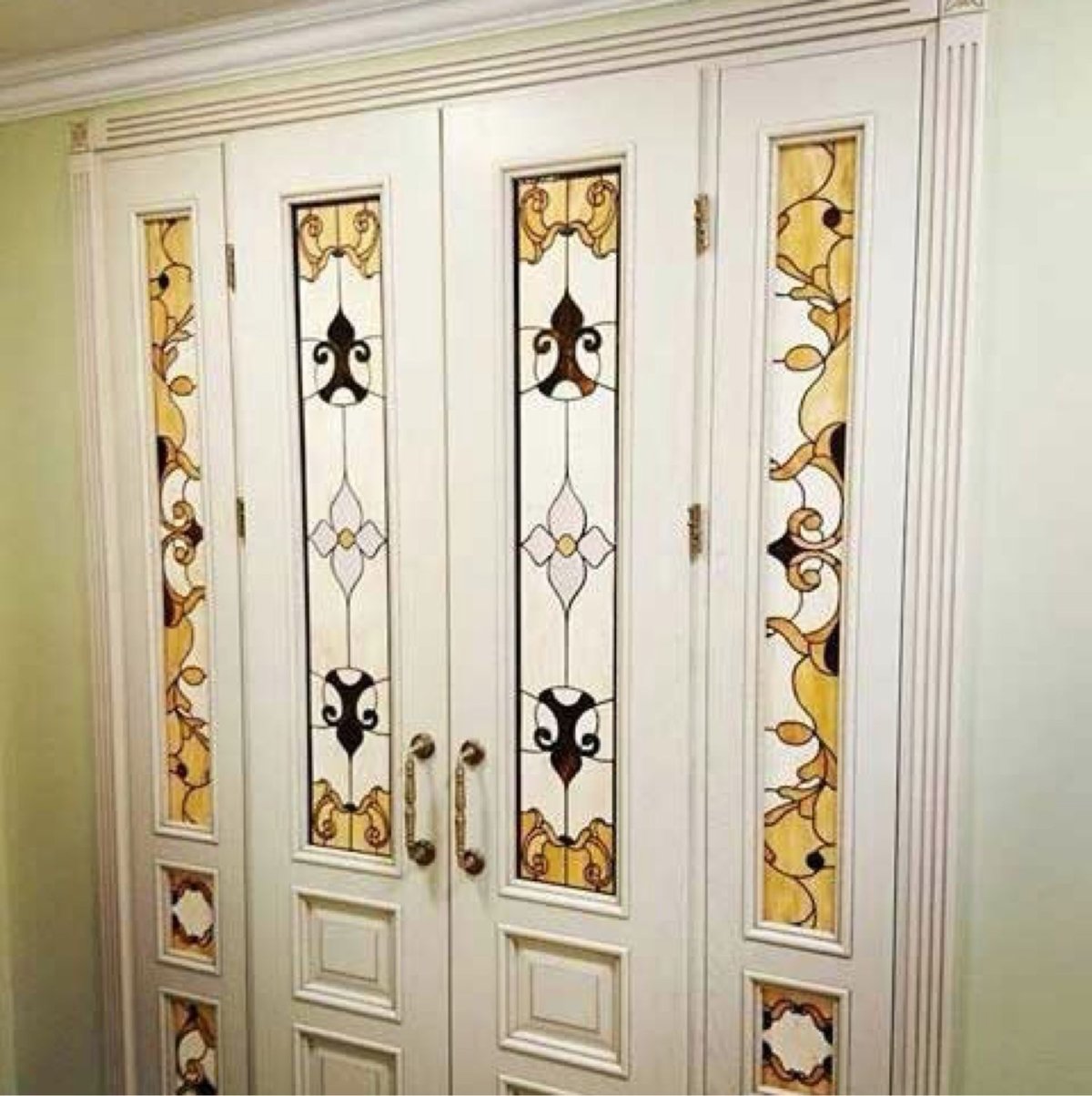 Двери с витражом межкомнатные