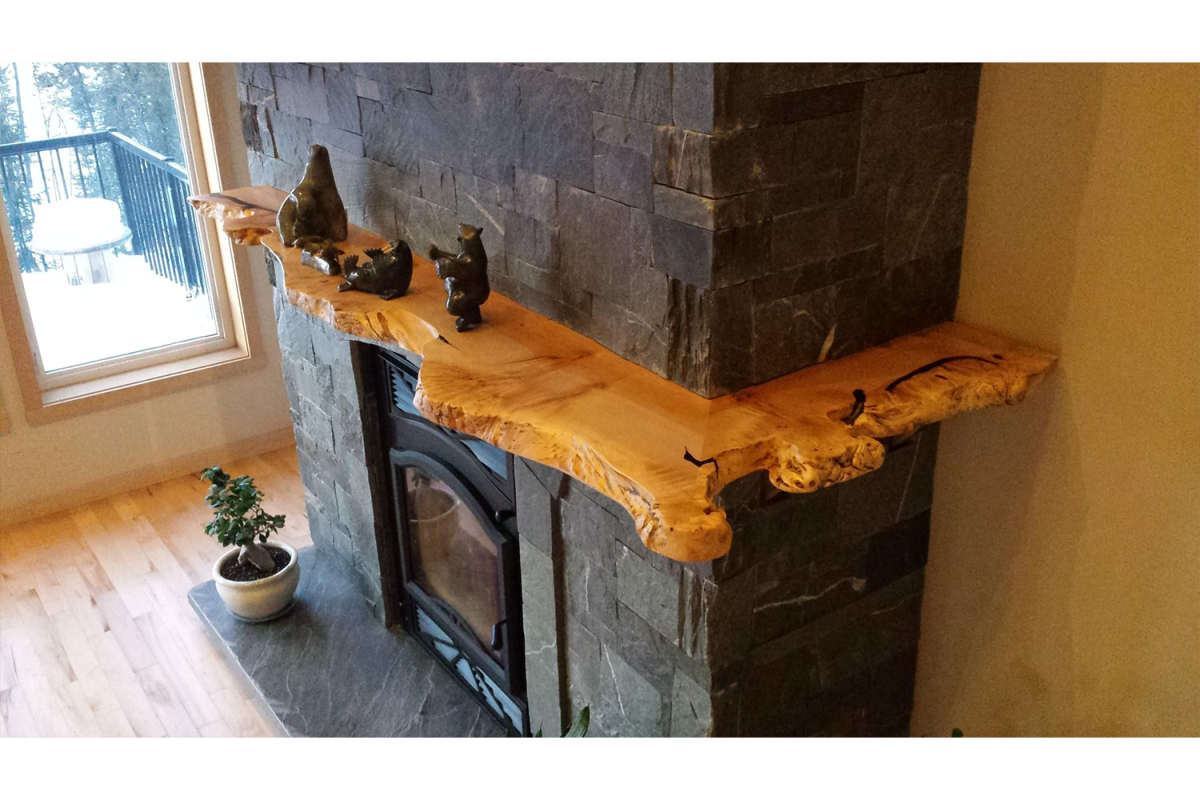 Каминная полка из дерева