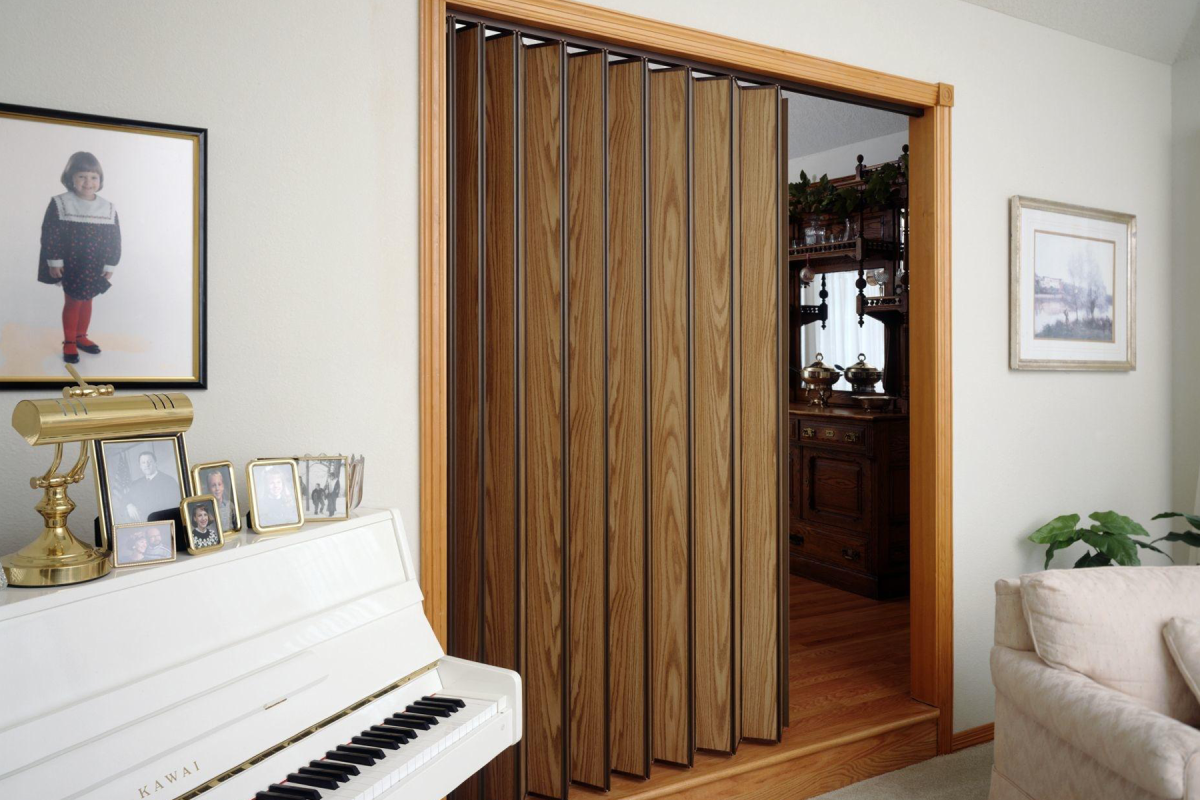 Деревянная шторка гармошка