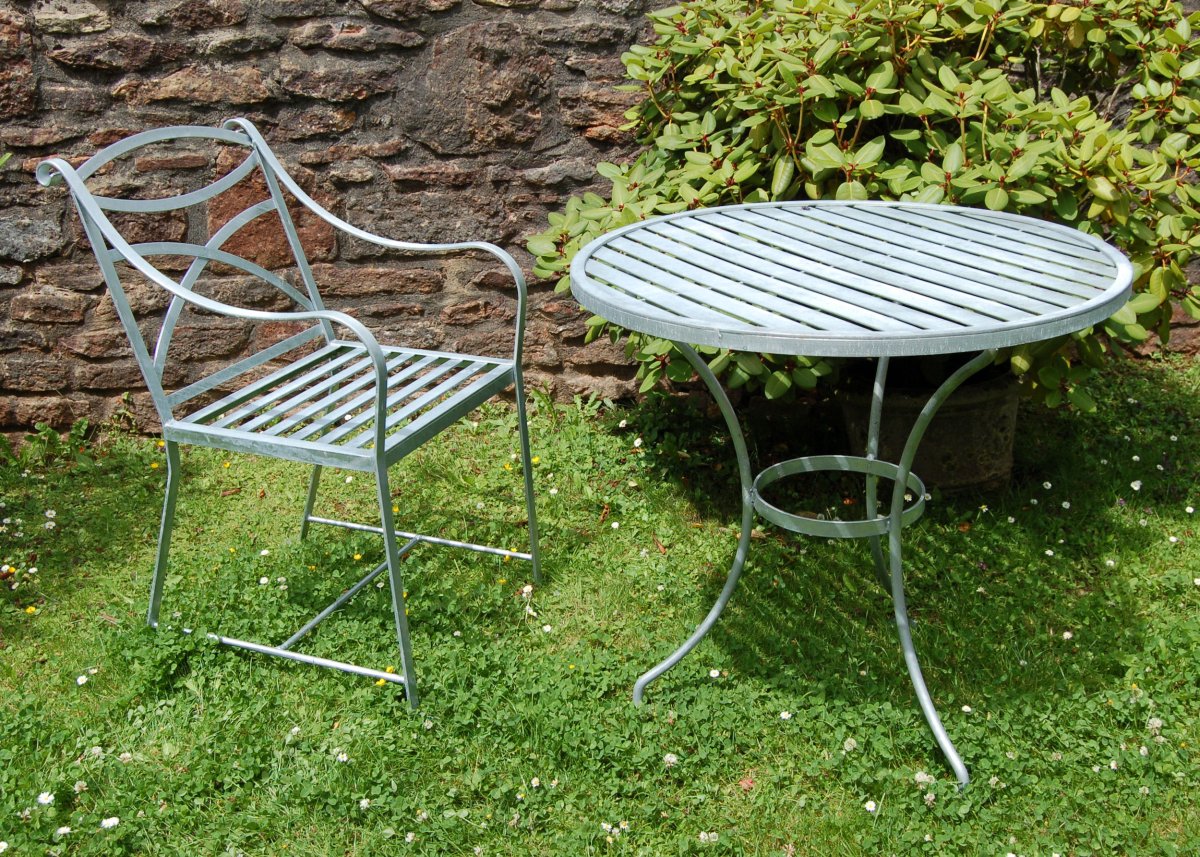 Дачная мебель из металла