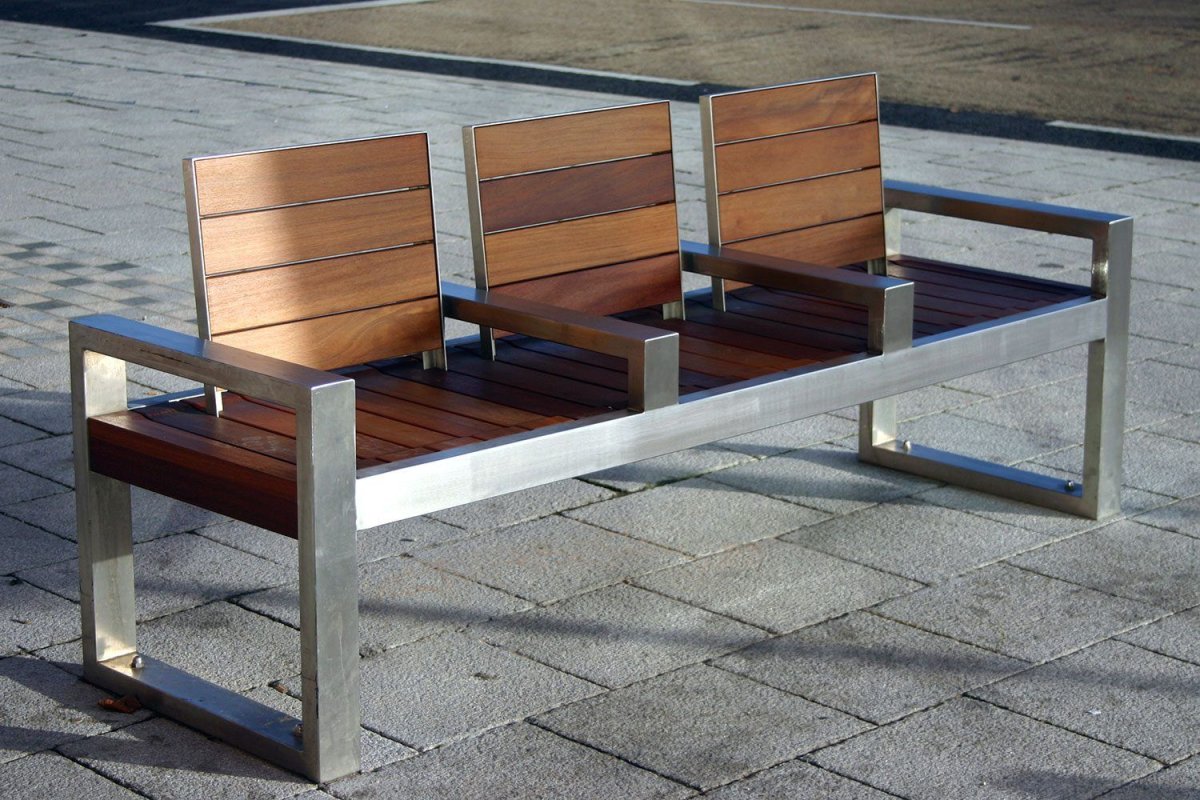 Уличная мебель из металла