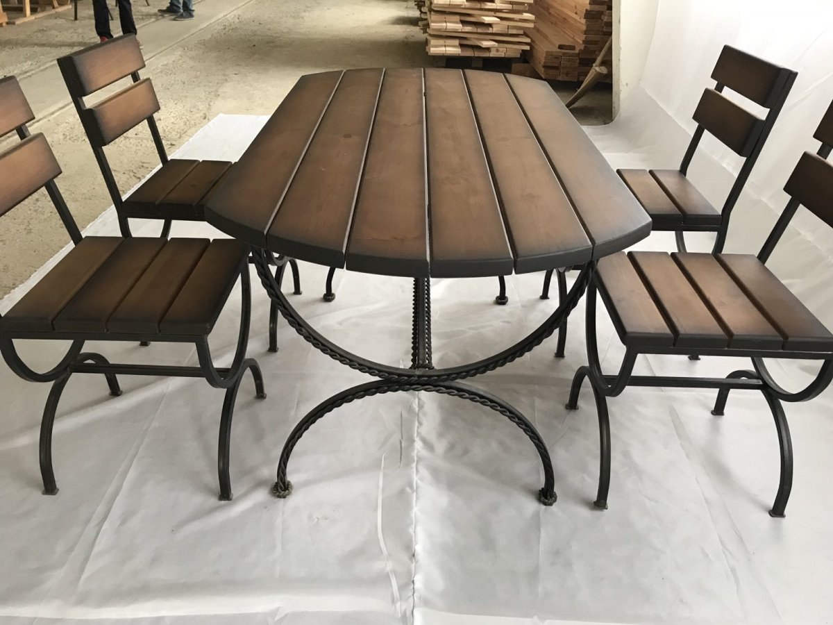 Садовая мебель лакированная