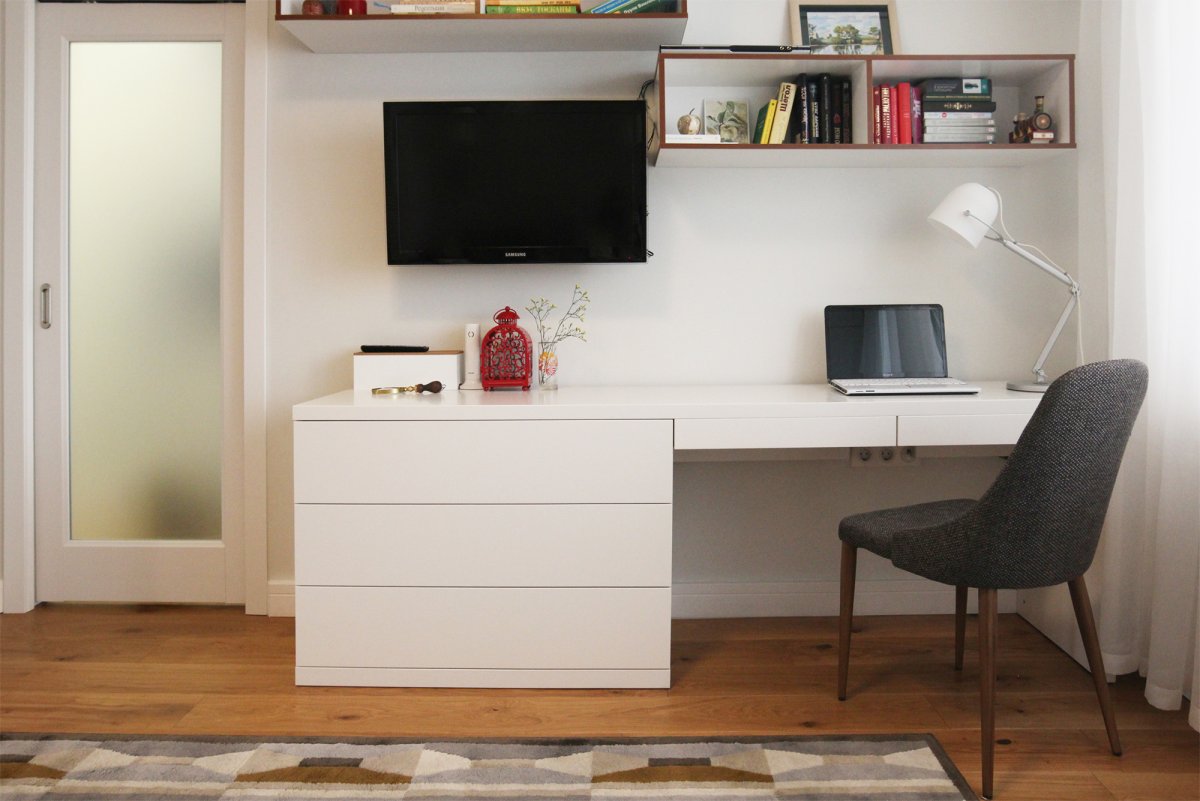 Комод с рабочим местом