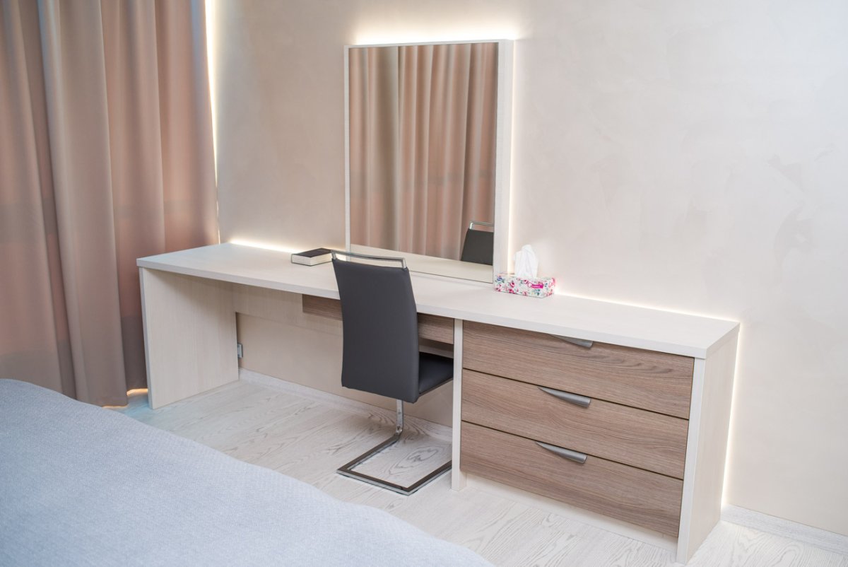 Комод со столешницей