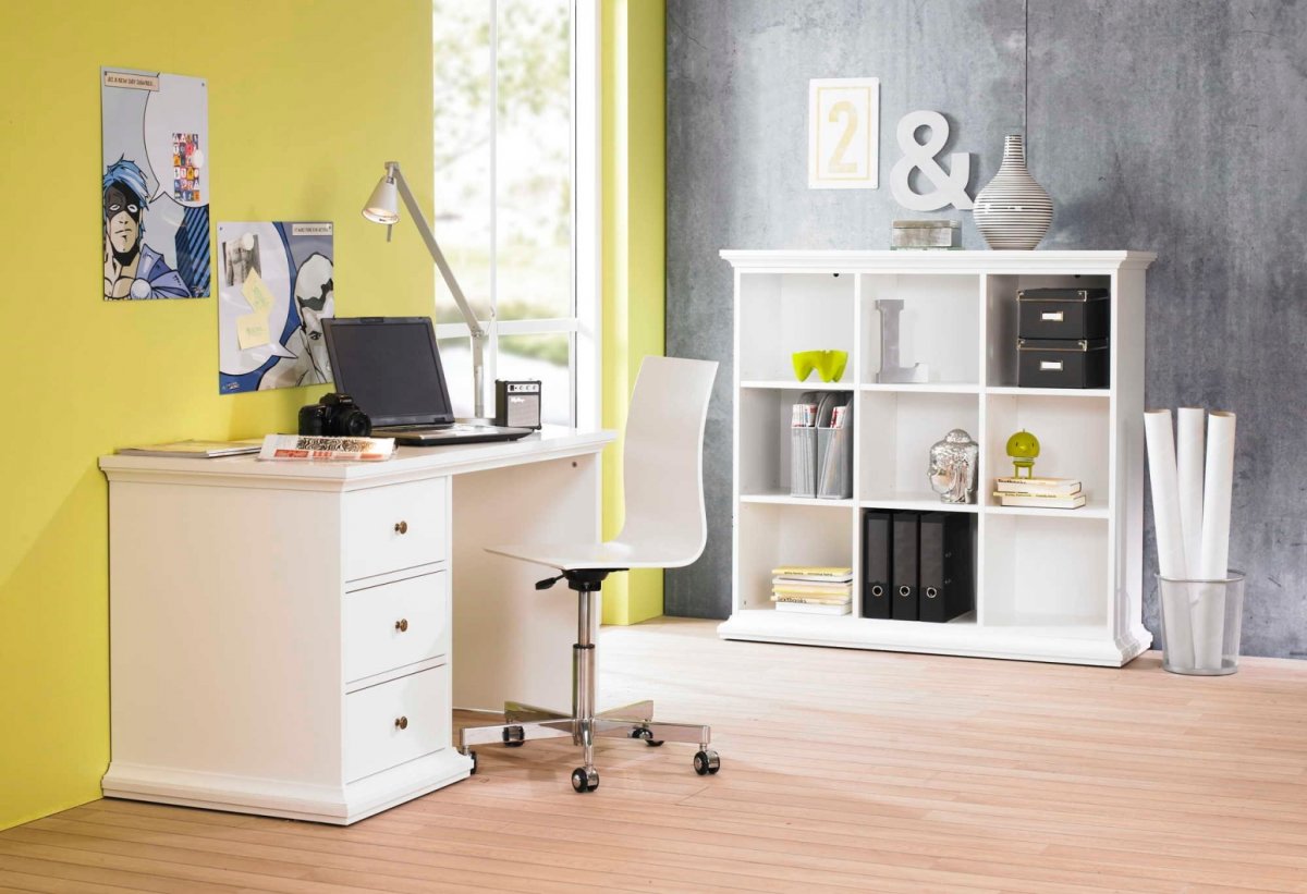 Стол в комнату для подростка