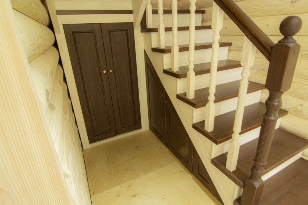 Схема угловая ступень 800 мм из мебельного щита