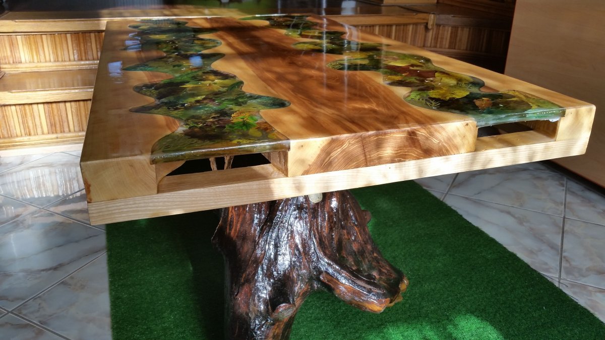 Кухонный стол из эпоксидки