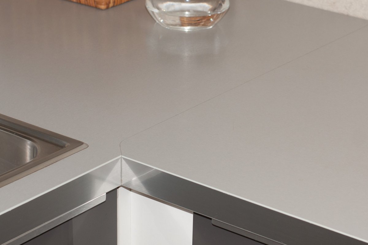 Стык столешницы еврозапил