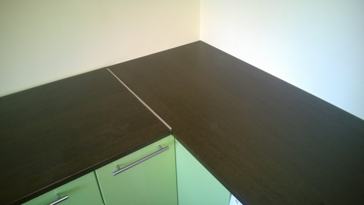 Стык кухонной столешницы